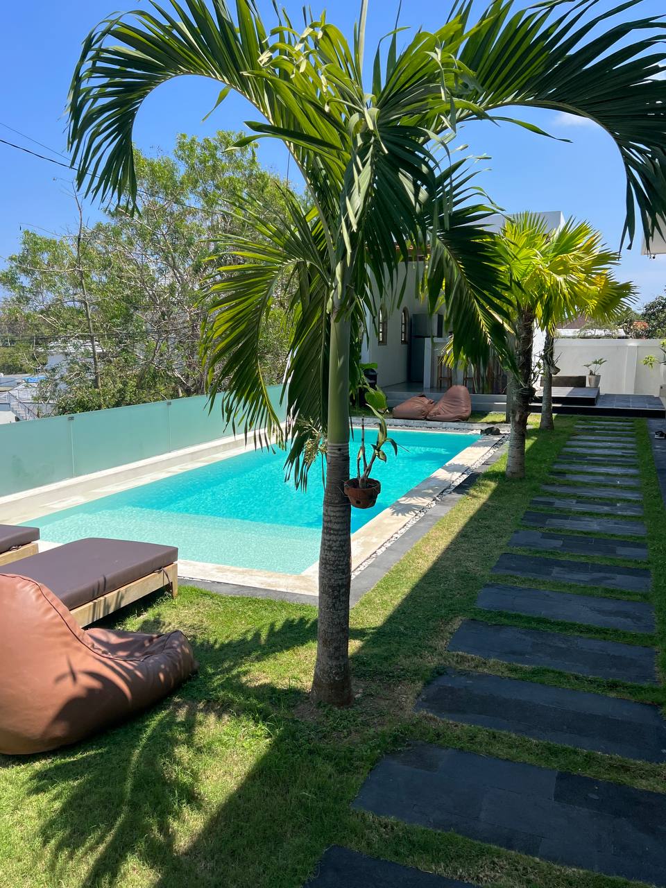 Infinity pool